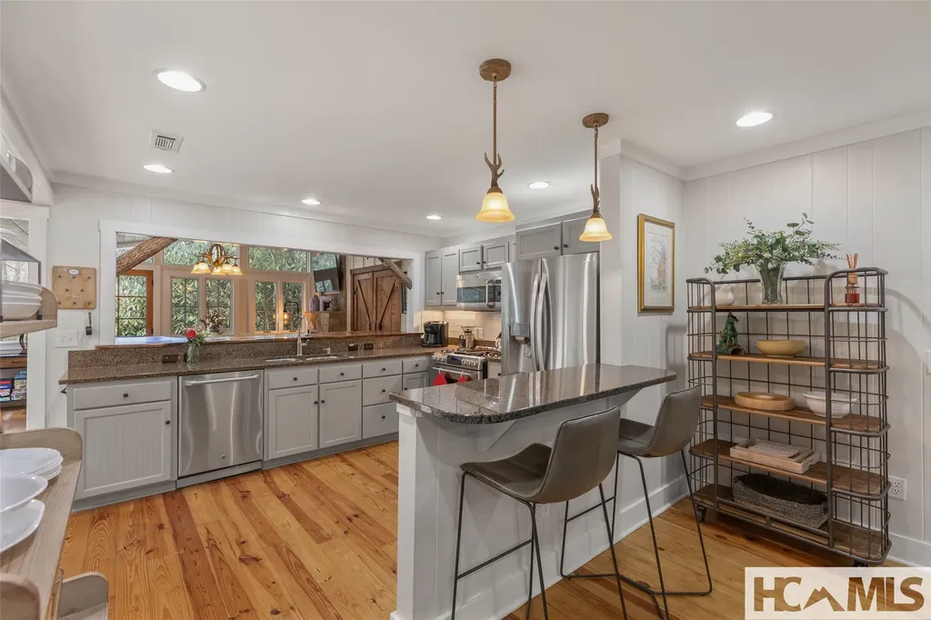 464 Franklin Road Highlands NC 28741