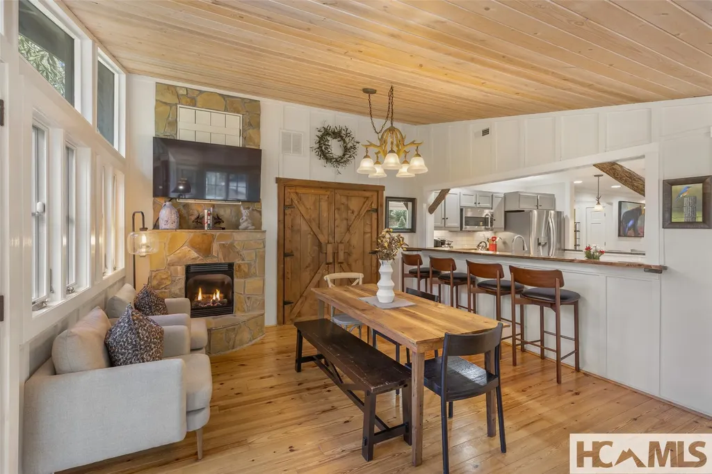 464 Franklin Road Highlands NC 28741