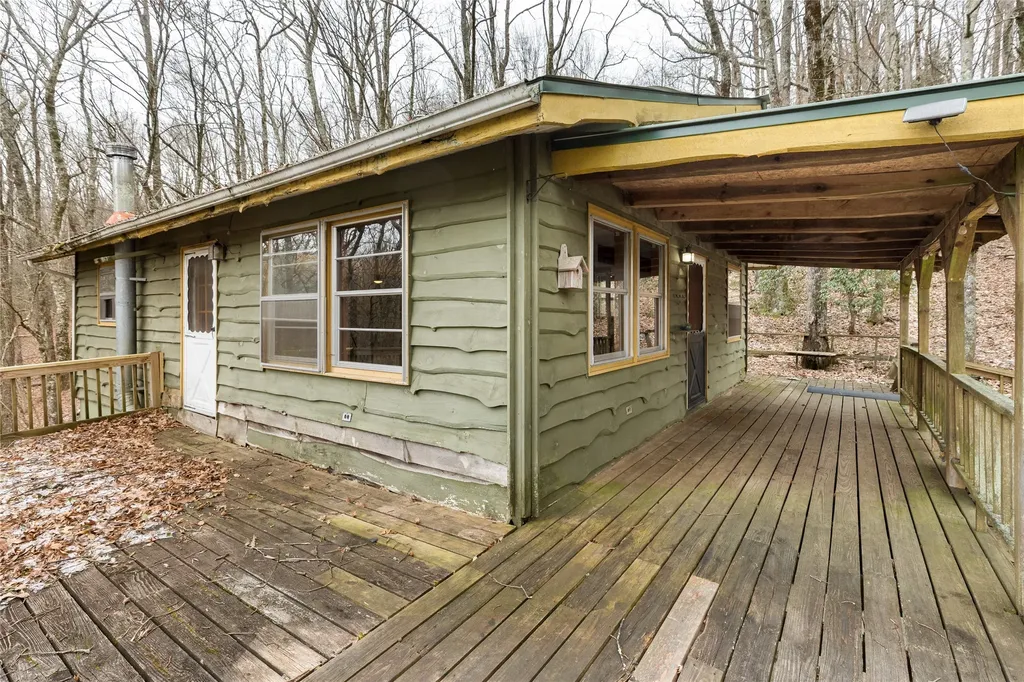 111 Wrights Road Scaly Mountain NC 28775