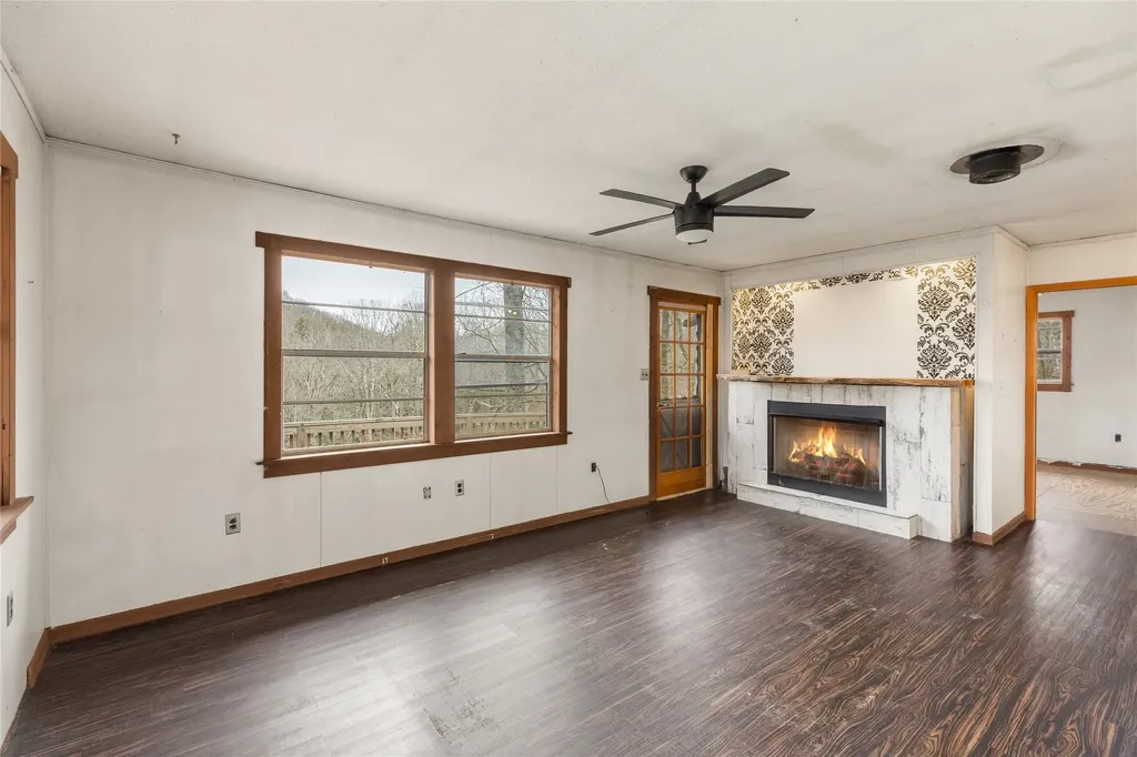 111 Wrights Road Scaly Mountain NC 28775