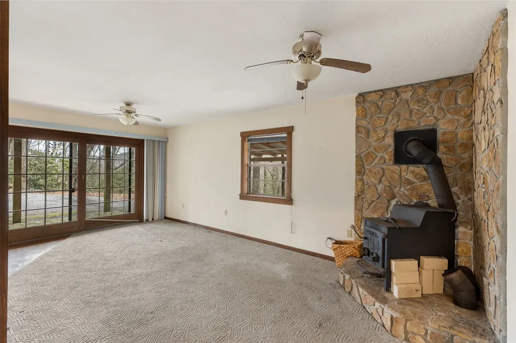 111 Wrights Road Scaly Mountain NC 28775