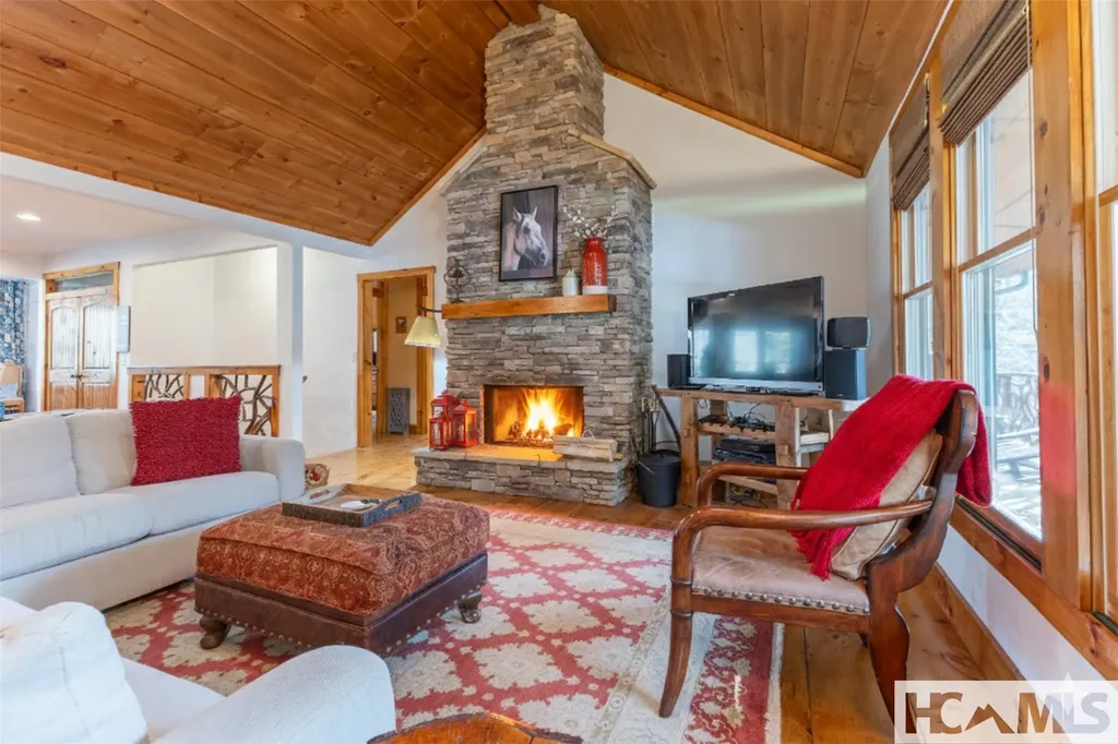 59 Wildberry Court Sapphire NC 28774