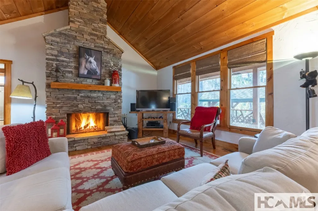 59 Wildberry Court Sapphire NC 28774