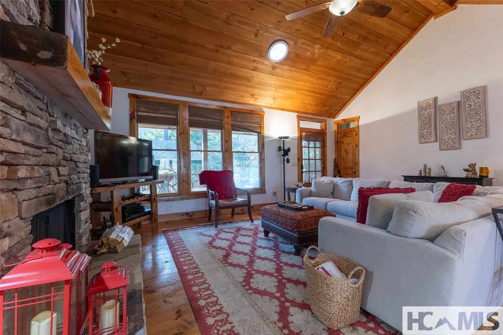 59 Wildberry Court Sapphire NC 28774