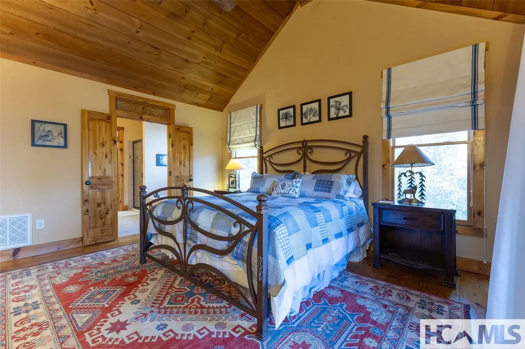 59 Wildberry Court Sapphire NC 28774