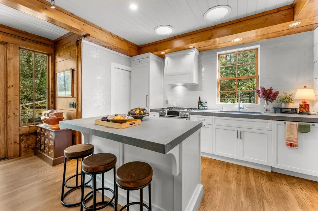 874 Foreman Road Highlands NC 28741