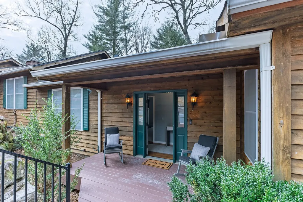 323 Overlook Road Sapphire NC 28774