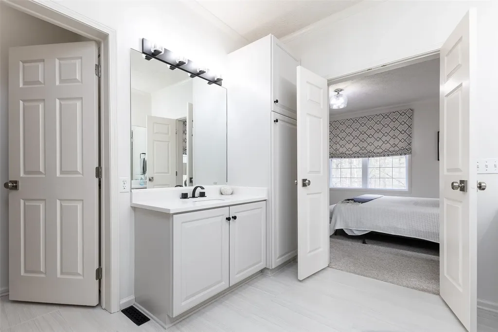 323 Overlook Road Sapphire NC 28774