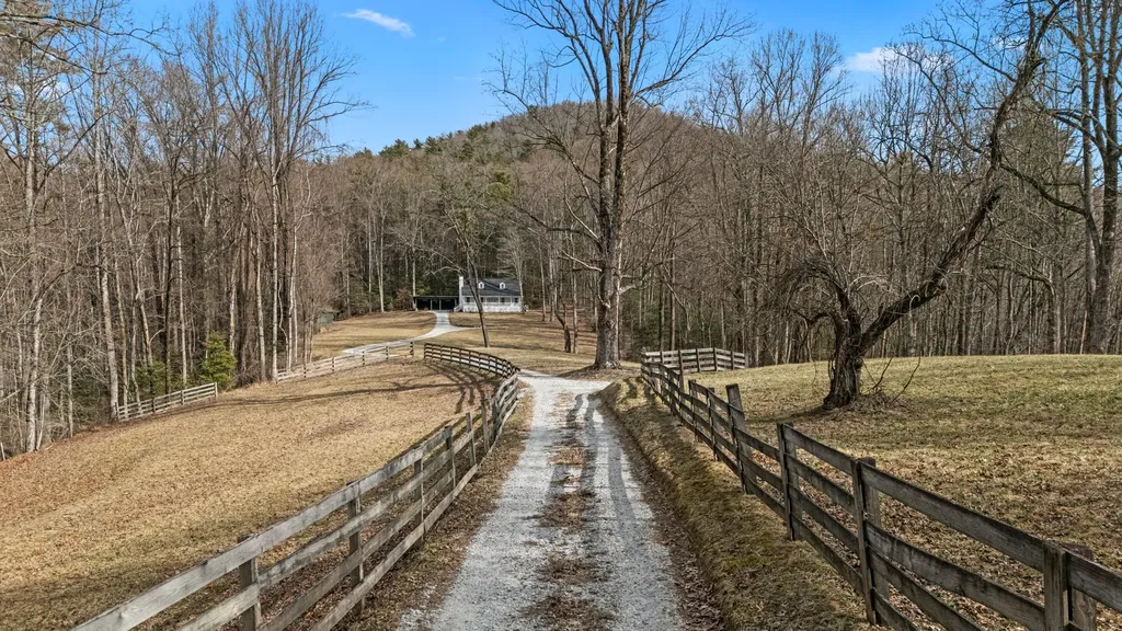 418 Woodpecker Trail Highlands NC 28741