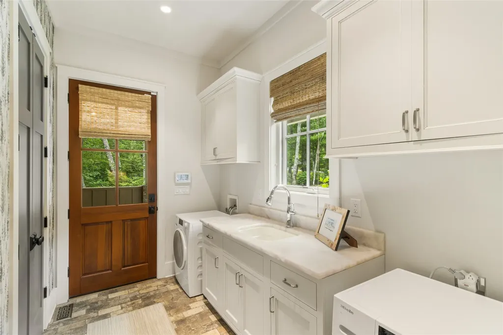 185 Glenridge Road Glenville NC 28736