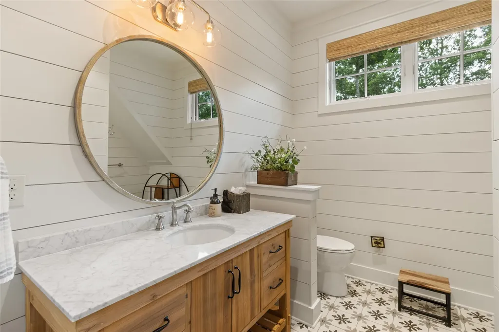 185 Glenridge Road Glenville NC 28736