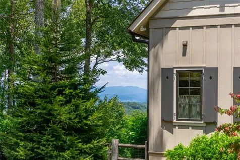 185 Glenridge Road Glenville NC 28736