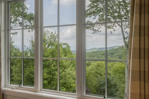 185 Glenridge Road Glenville NC 28736