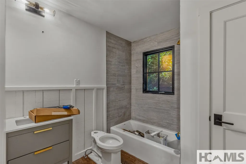 453 Bright Mountain Road Cullowhee NC 28723