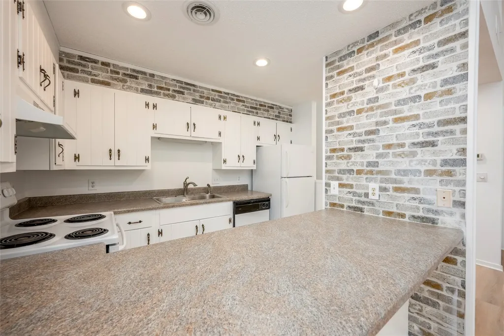233 Meadow Way Sapphire NC 28774