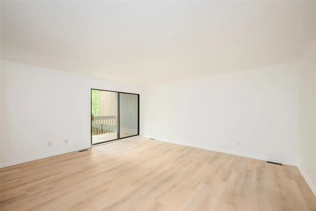 233 Meadow Way Sapphire NC 28774