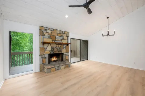 233 Meadow Way Sapphire NC 28774