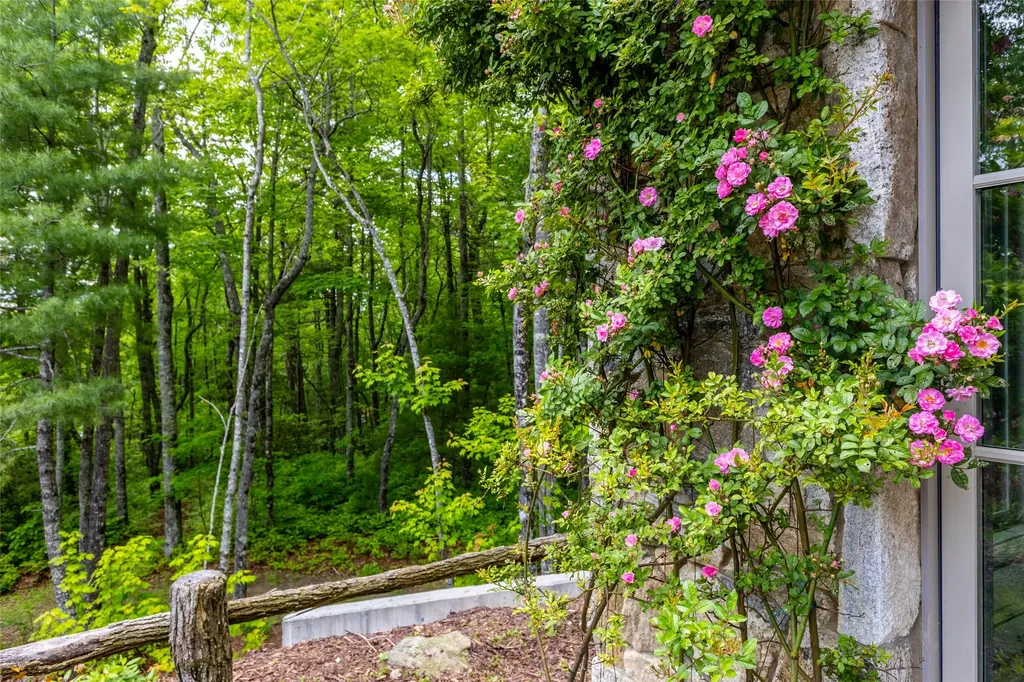 143 Foxglove Trail Glenville NC 28736