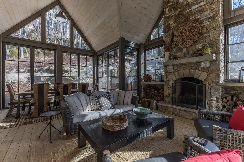 143 Foxglove Trail Glenville NC 28736