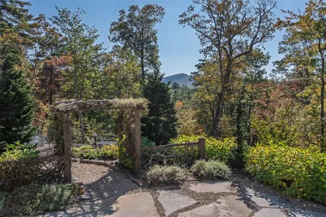 143 Foxglove Trail Glenville NC 28736