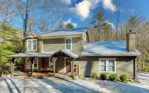 2374 West Christy Trail Sapphire NC 28774