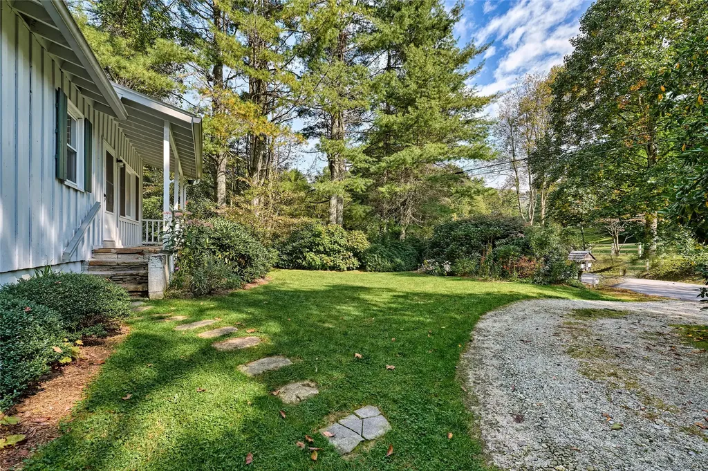 556 Shortoff Road Highlands NC 28741