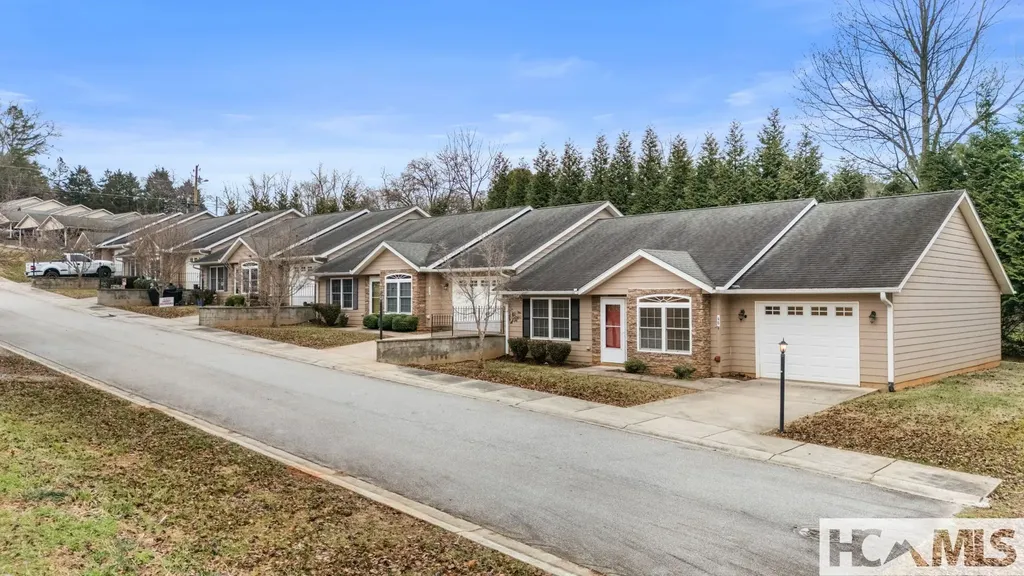 520 Baird Cove Road Franklin NC 28734