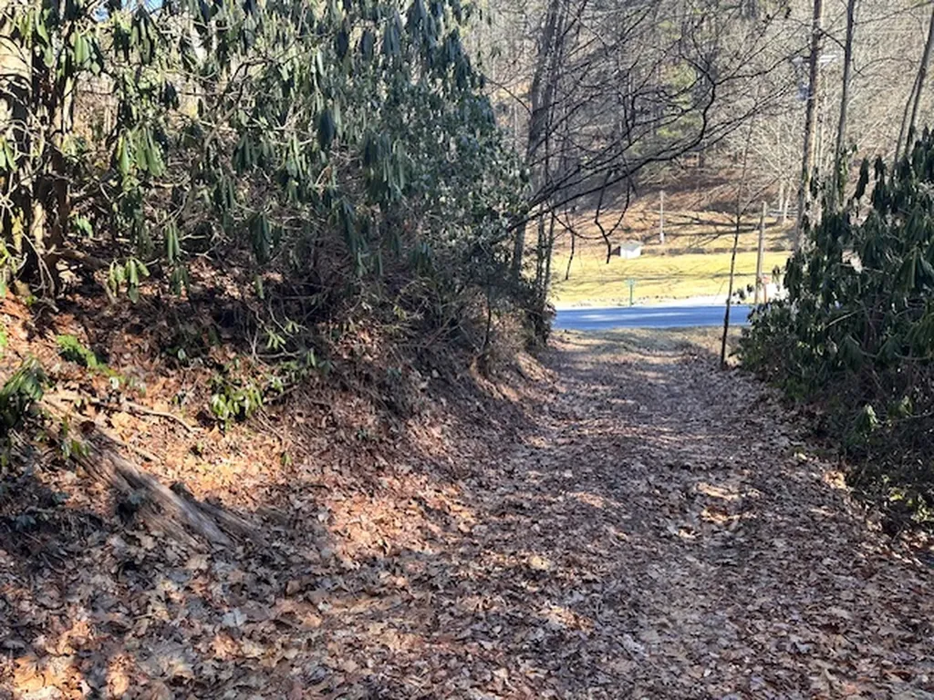 000 Highway 107 N Glenville NC 28736