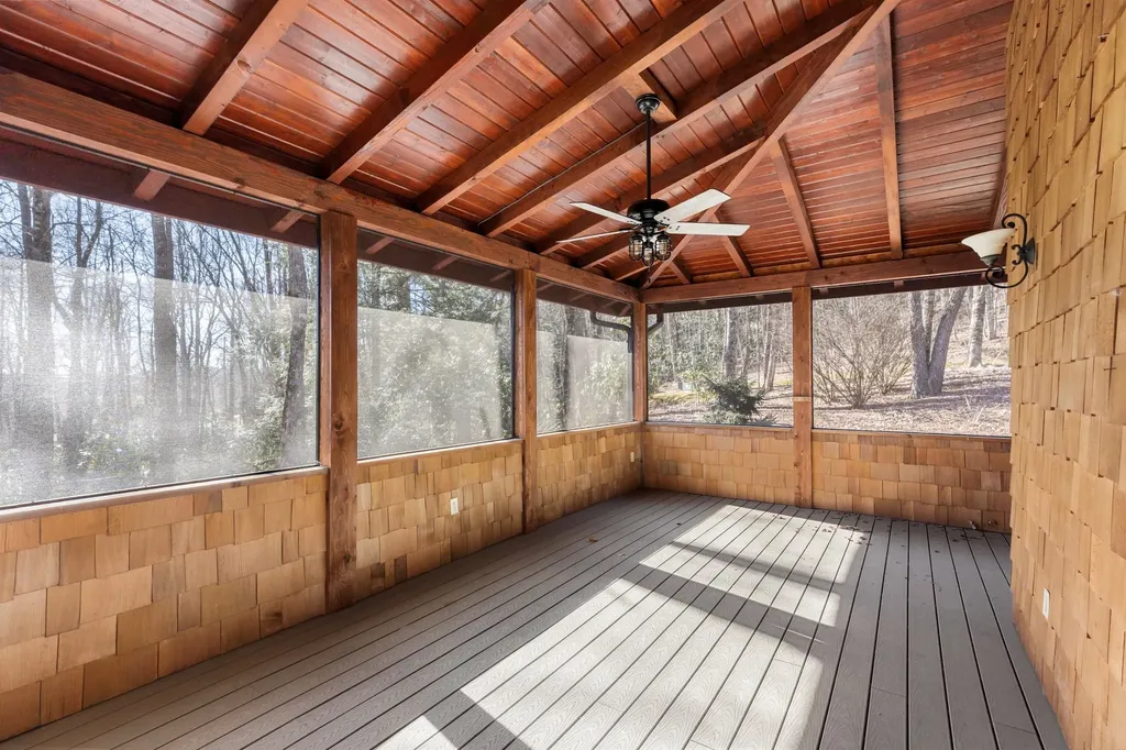 451 Crescent Highlands NC 28734