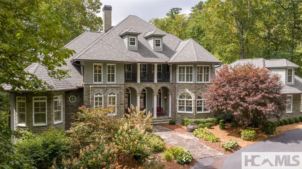 250 N Big Bear Pen Road Highlands NC 28741