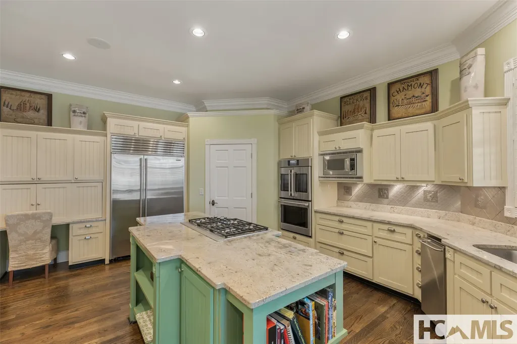 250 N Big Bear Pen Road Highlands NC 28741