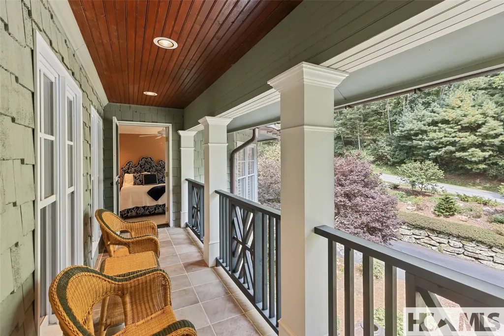 250 N Big Bear Pen Road Highlands NC 28741