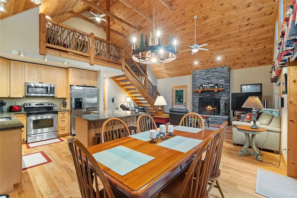 28 E Forest Way Highlands NC 28741