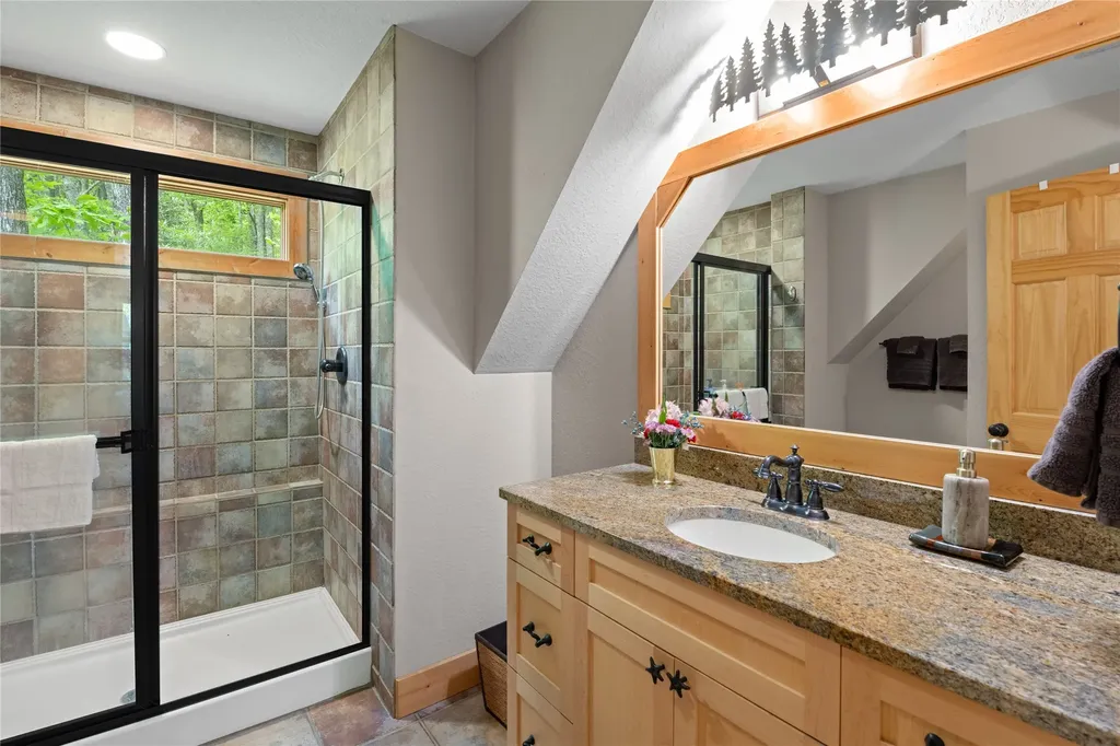 28 E Forest Way Highlands NC 28741