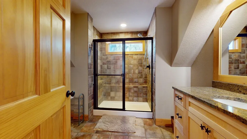 28 E Forest Way Highlands NC 28741