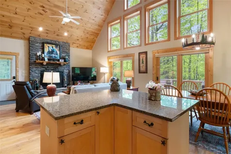 28 E Forest Way Highlands NC 28741