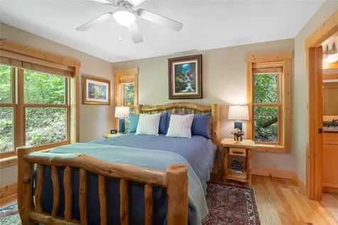 28 E Forest Way Highlands NC 28741