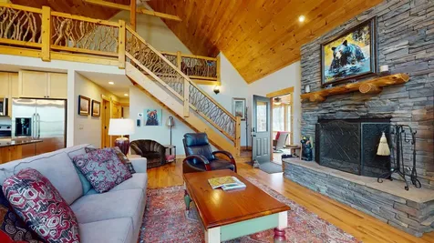 28 E Forest Way Highlands NC 28741