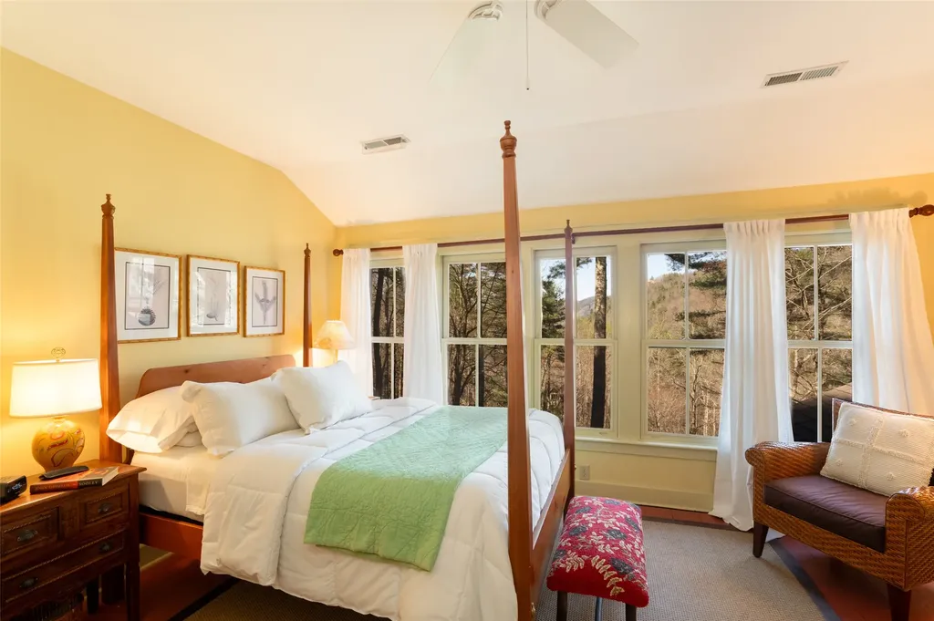 53 Rockytop Drive Cashiers NC 28717