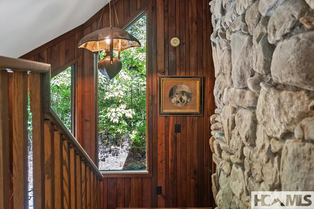 711 Flat Mountain Road Highlands NC 28741