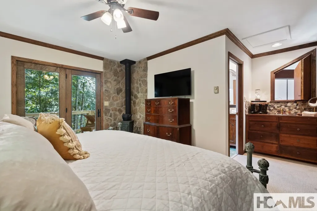 711 Flat Mountain Road Highlands NC 28741