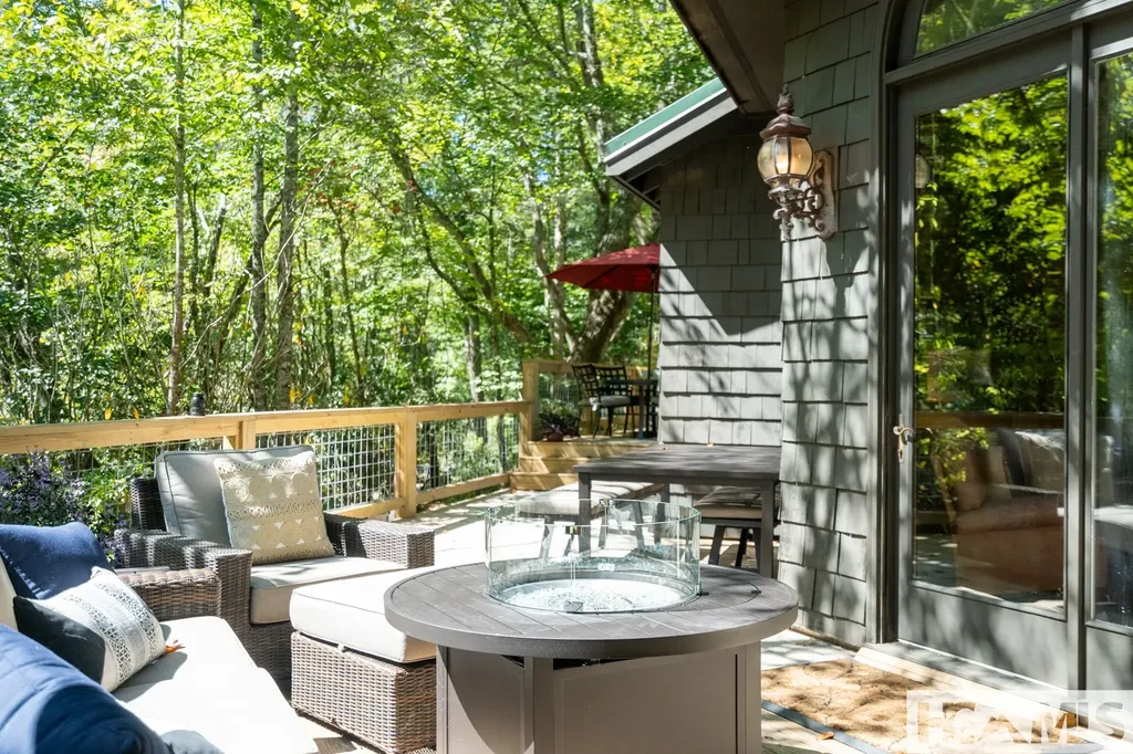 711 Flat Mountain Road Highlands NC 28741