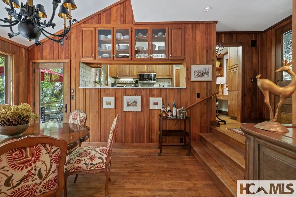 711 Flat Mountain Road Highlands NC 28741