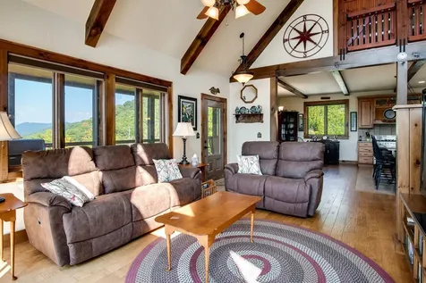 37 Jones Knob Road Franklin NC 28734