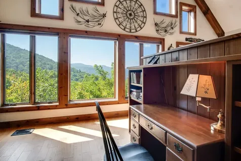 37 Jones Knob Road Franklin NC 28734