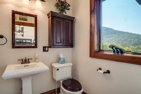 37 Jones Knob Road Franklin NC 28734