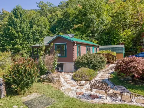 37 Jones Knob Road Franklin NC 28734