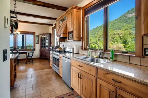 37 Jones Knob Road Franklin NC 28734