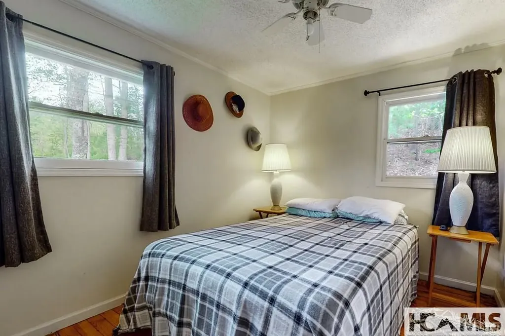 7 Grefe Road Scaly Mountain NC 28775