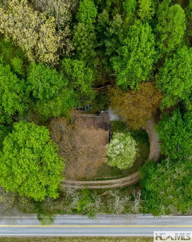 7 Grefe Road Scaly Mountain NC 28775